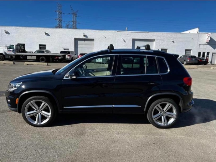 2016 Volkswagen Tiguan R-LINE